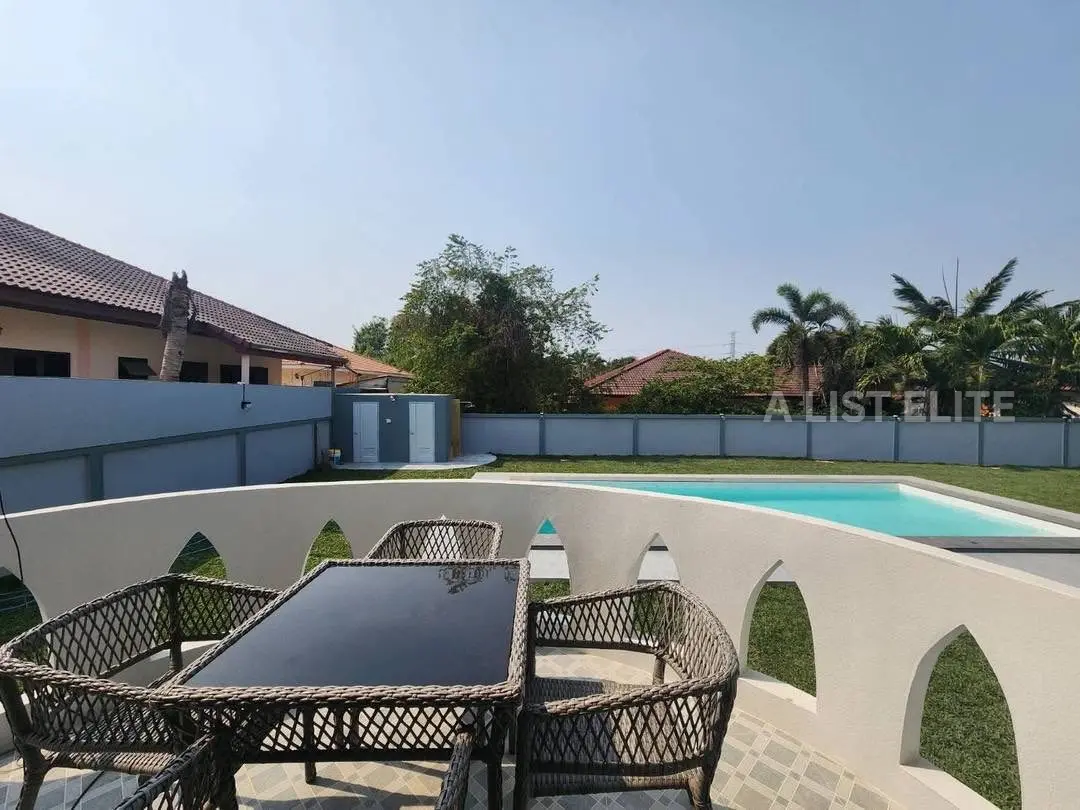 3 Bedroom 4 Bathroom Pool Villa in Bangsaray, Pattaya