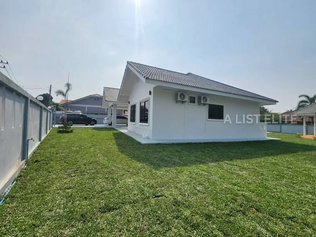 3 Bedroom 4 Bathroom Pool Villa in Bangsaray, Pattaya