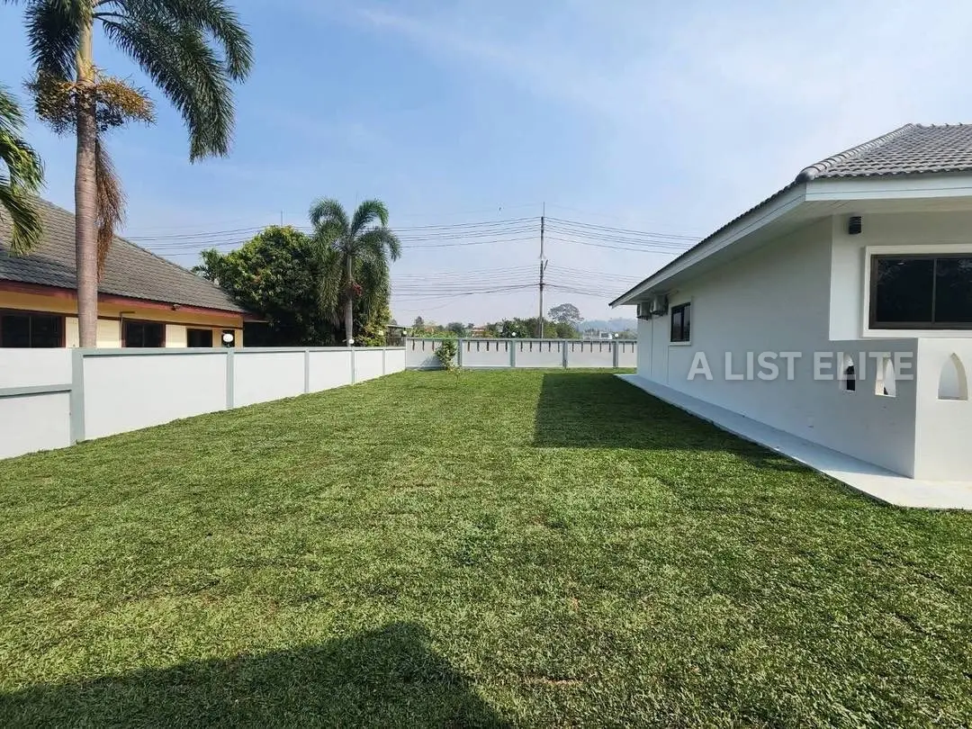 3 Bedroom 4 Bathroom Pool Villa in Bangsaray, Pattaya