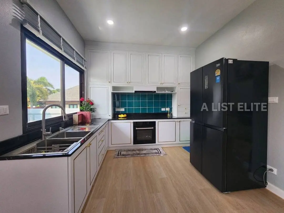 3 Bedroom 4 Bathroom Pool Villa in Bangsaray, Pattaya