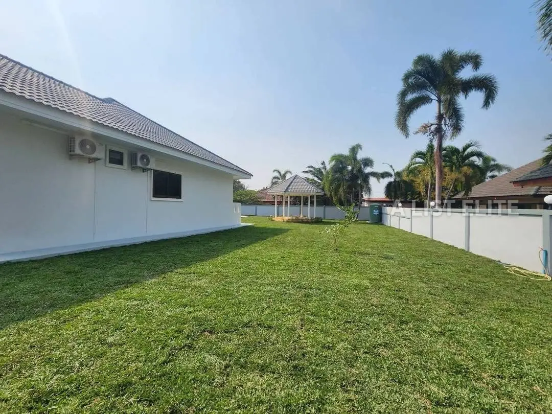 3 Bedroom 4 Bathroom Pool Villa in Bangsaray, Pattaya