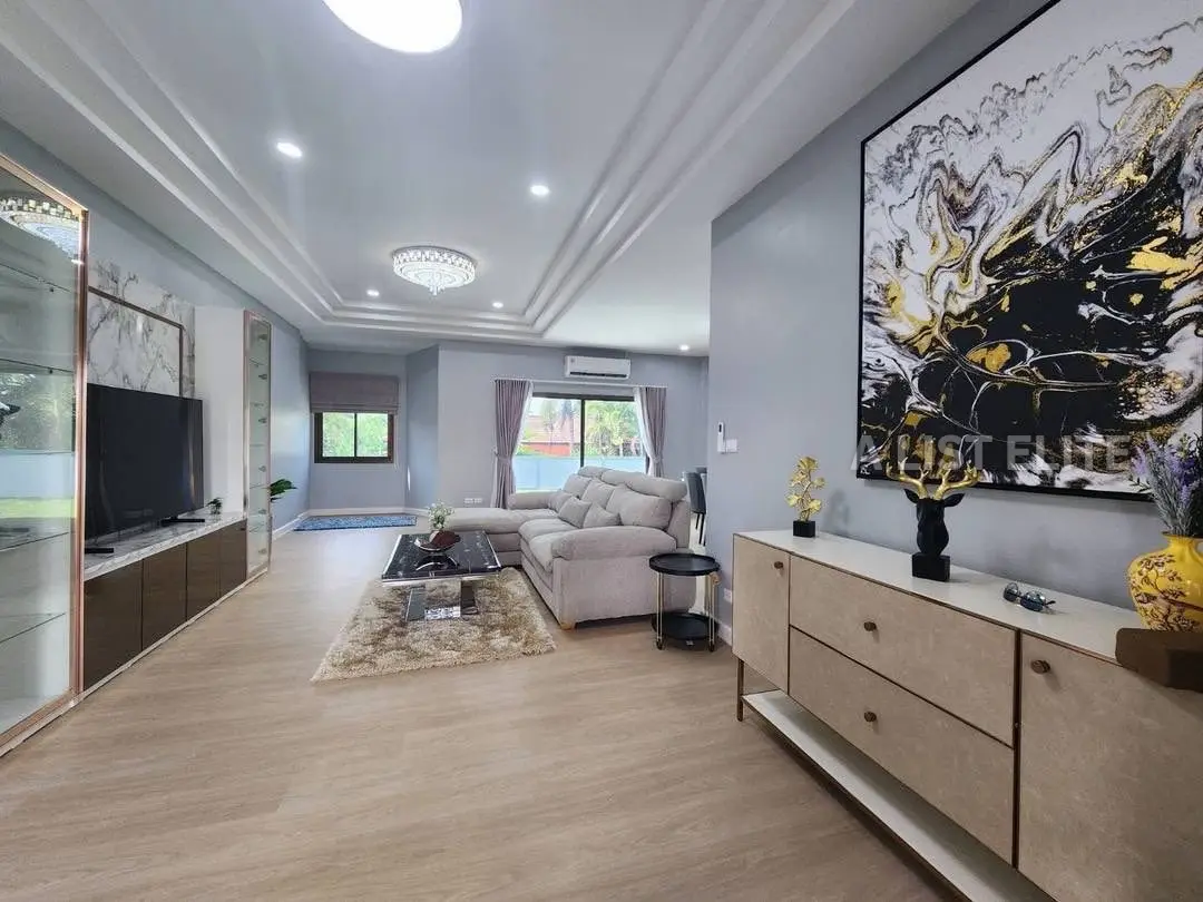 3 Bedroom 4 Bathroom Pool Villa in Bangsaray, Pattaya