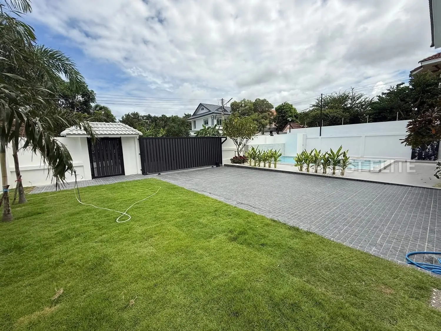 Hansa Paradise Hill, Pattaya