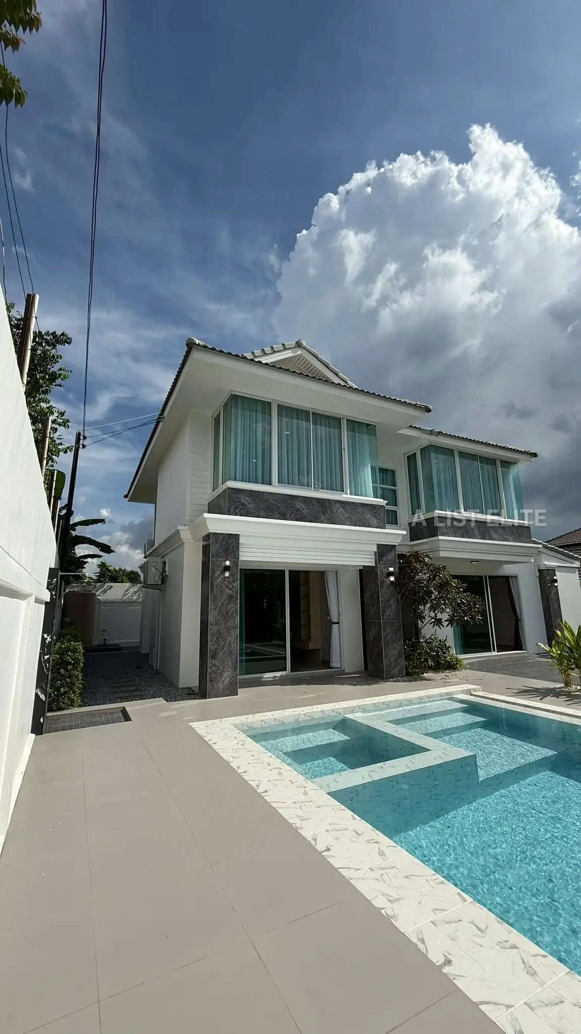Hansa Paradise Hill, Pattaya