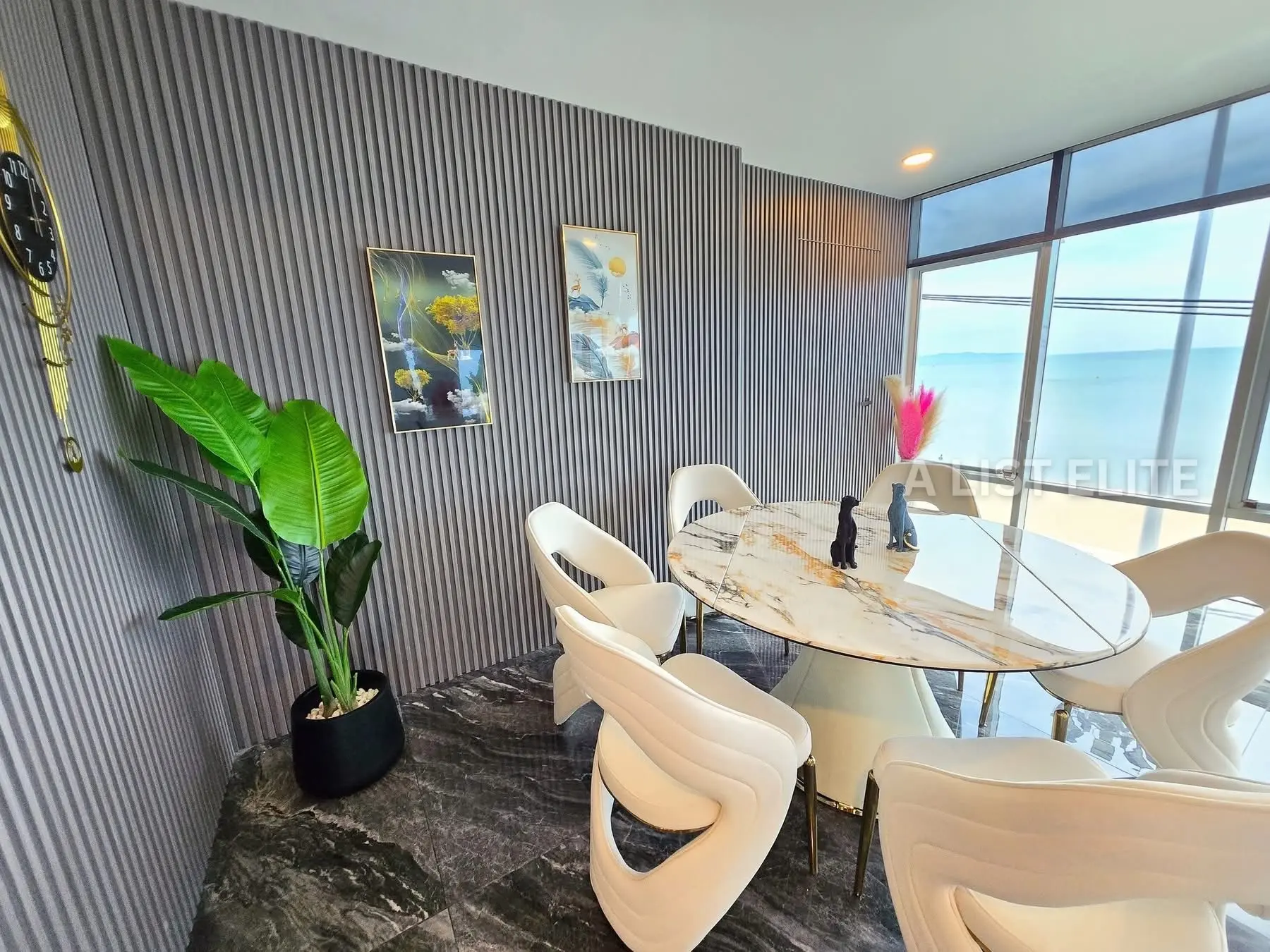 3 Bedroom 3 Bathroom Condominium in Musselana, Pattaya