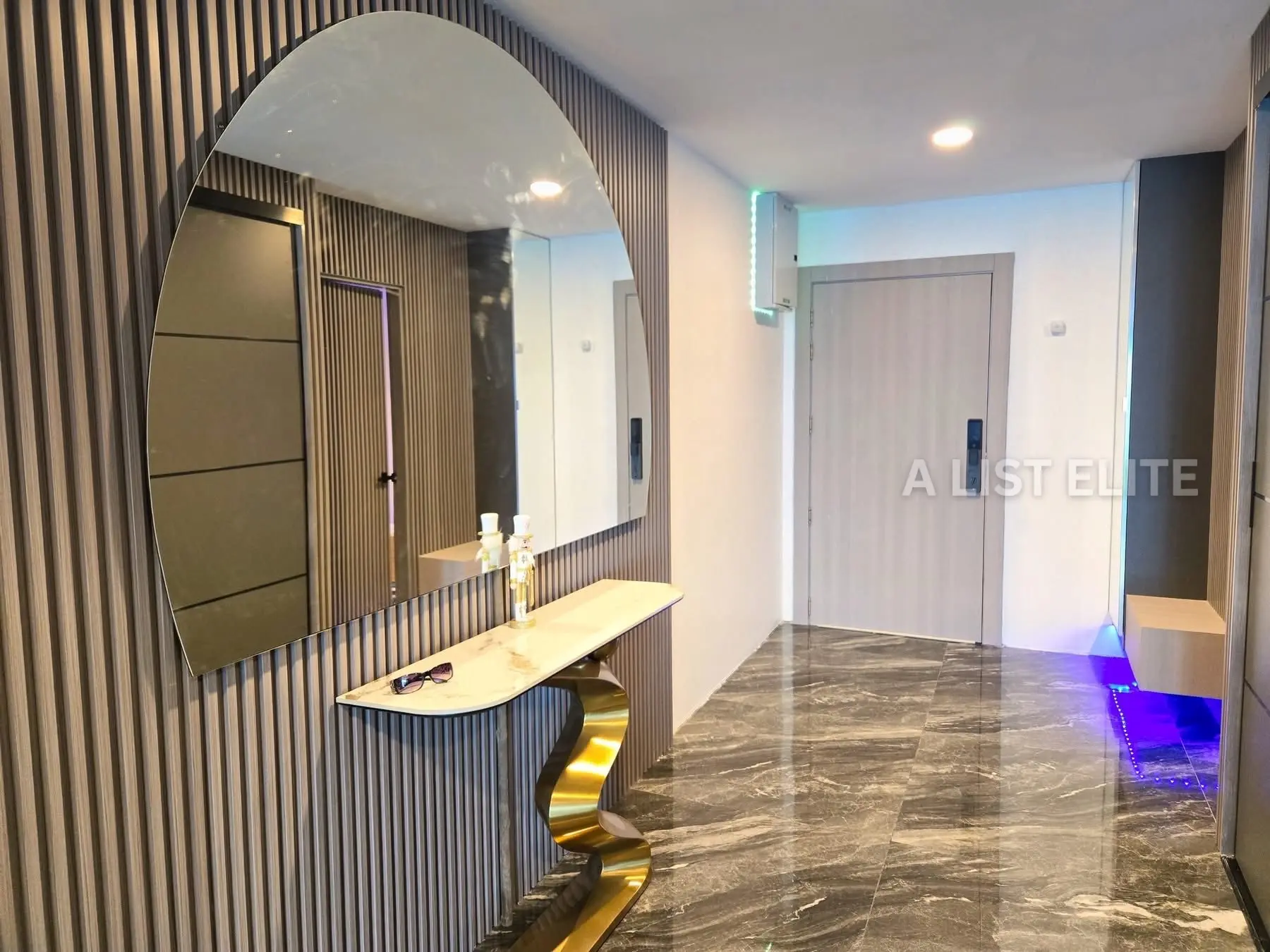 3 Bedroom 3 Bathroom Condominium in Musselana, Pattaya