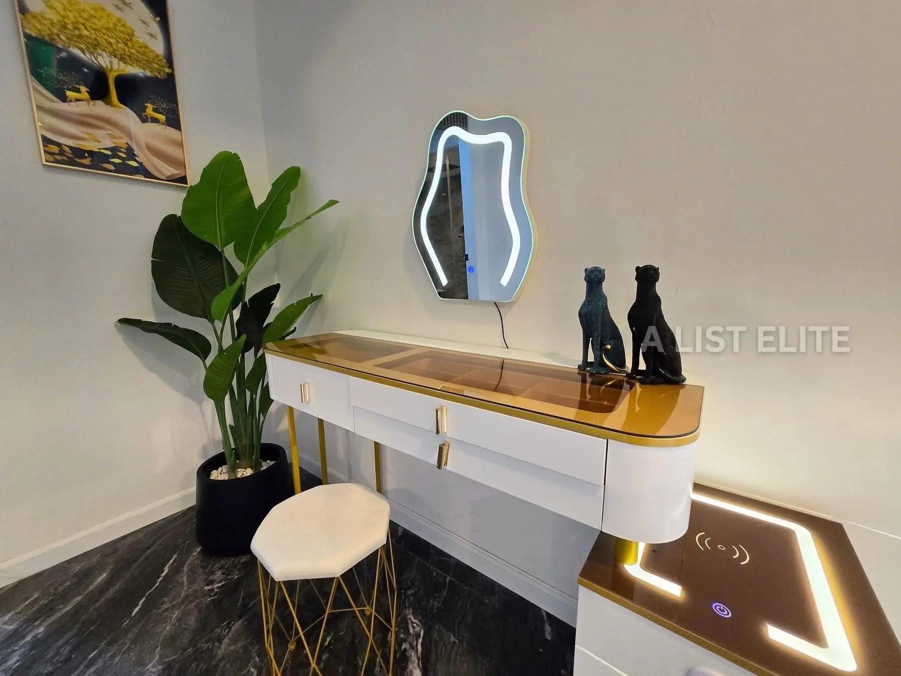 3 Bedroom 3 Bathroom Condominium in Musselana, Pattaya