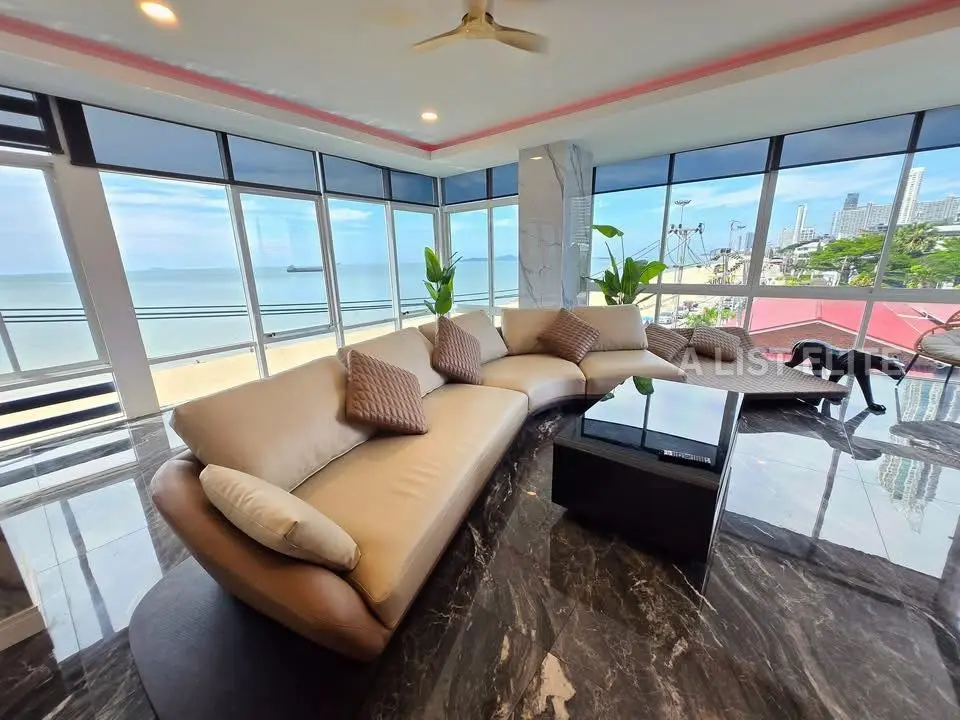 3 Bedroom 3 Bathroom Condominium in Musselana, Pattaya