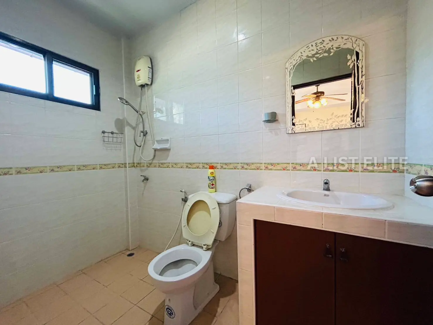 5 Bedroom 5 Bathroom Single-Storey House in Nong Ket Yai, Pattaya