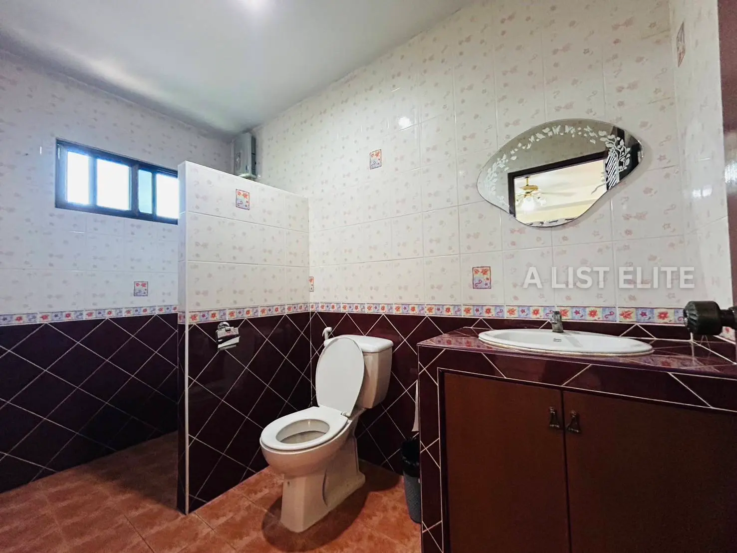 5 Bedroom 5 Bathroom Single-Storey House in Nong Ket Yai, Pattaya