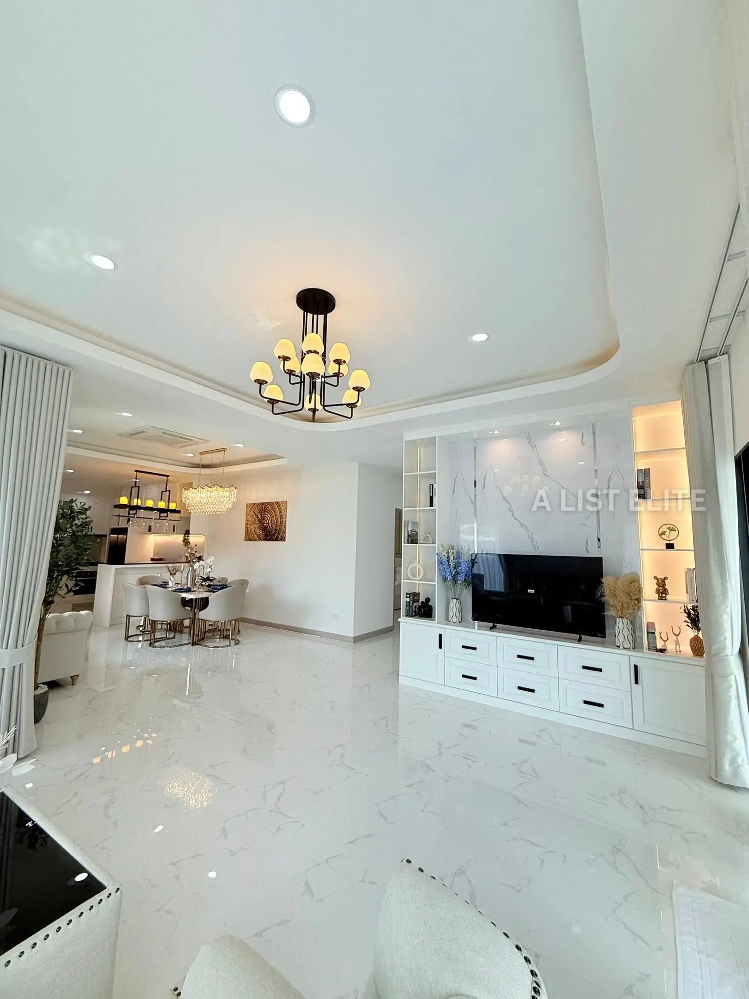 4 Bedroom 5 Bathroom Single-Storey House in Hillside Village, Pattaya