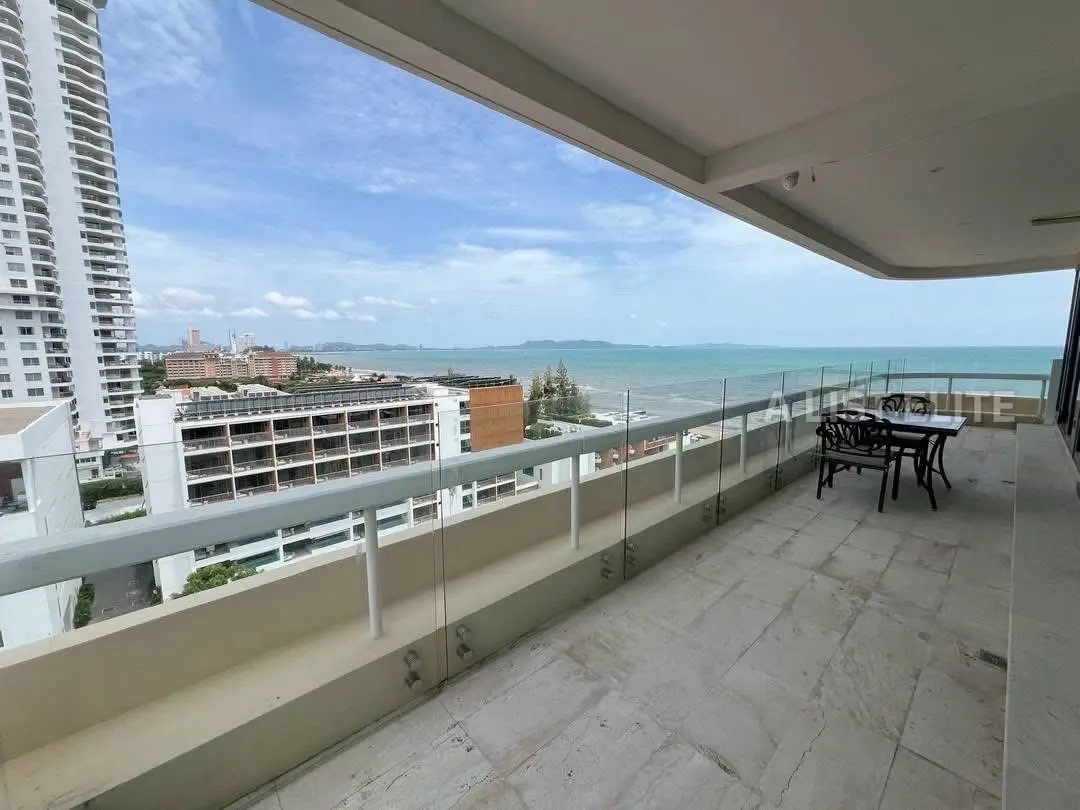 2 Bedroom 2 Bathroom Condo in CHOMTALAY Resort Pattaya