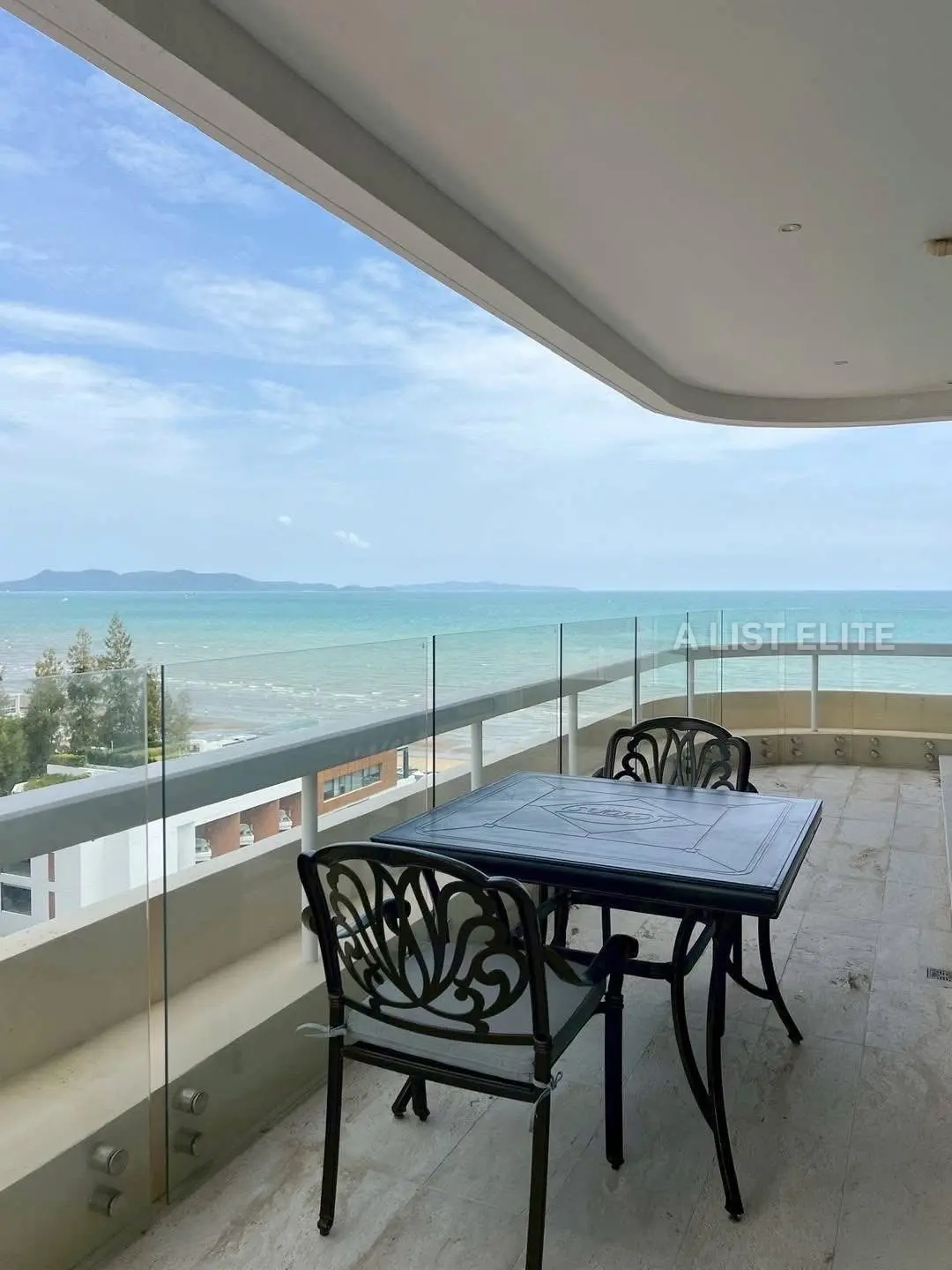 2 Bedroom 2 Bathroom Condo in CHOMTALAY Resort Pattaya
