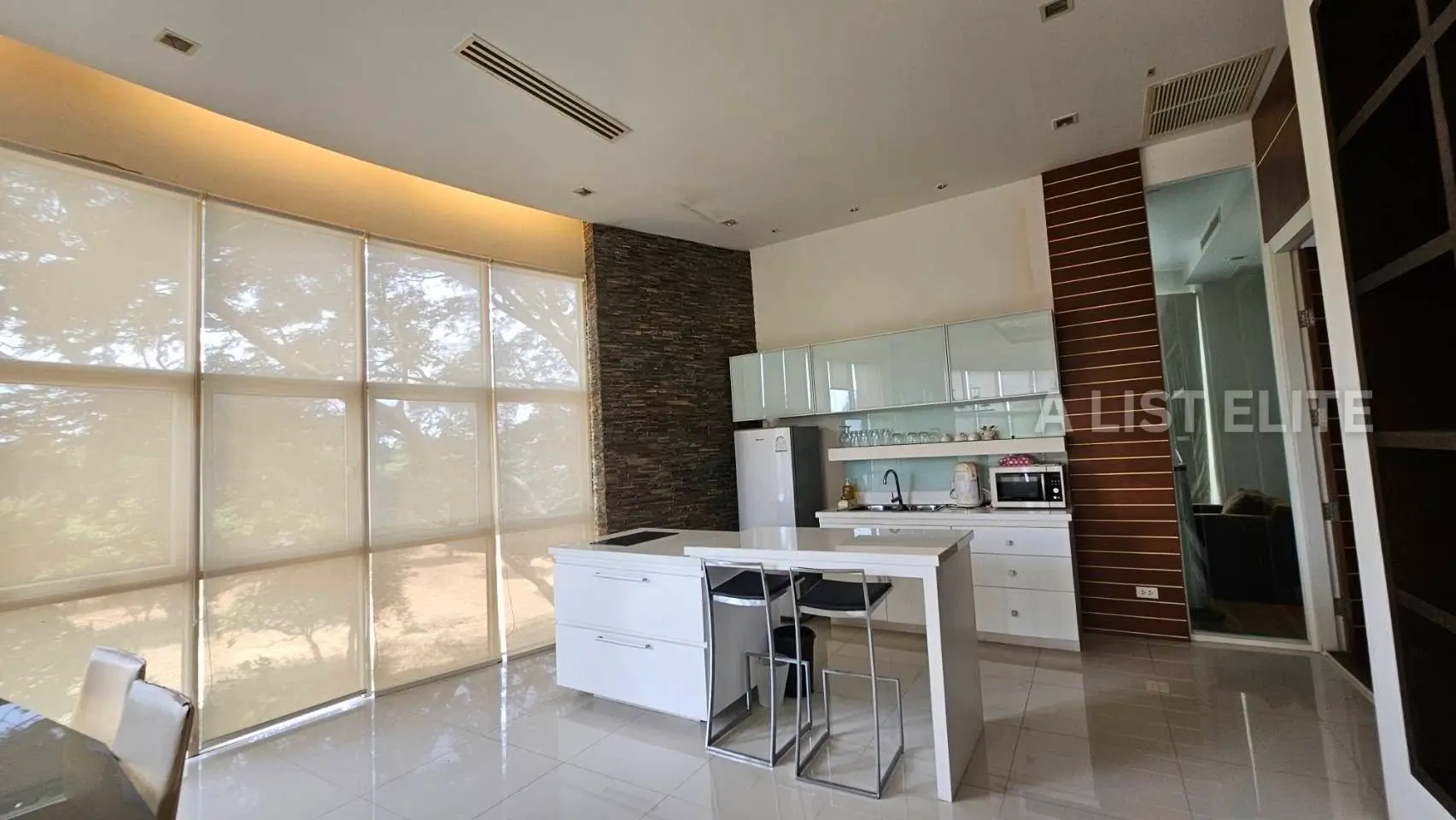 Kritsada Golden Condotel Cliff & Park, Pattaya