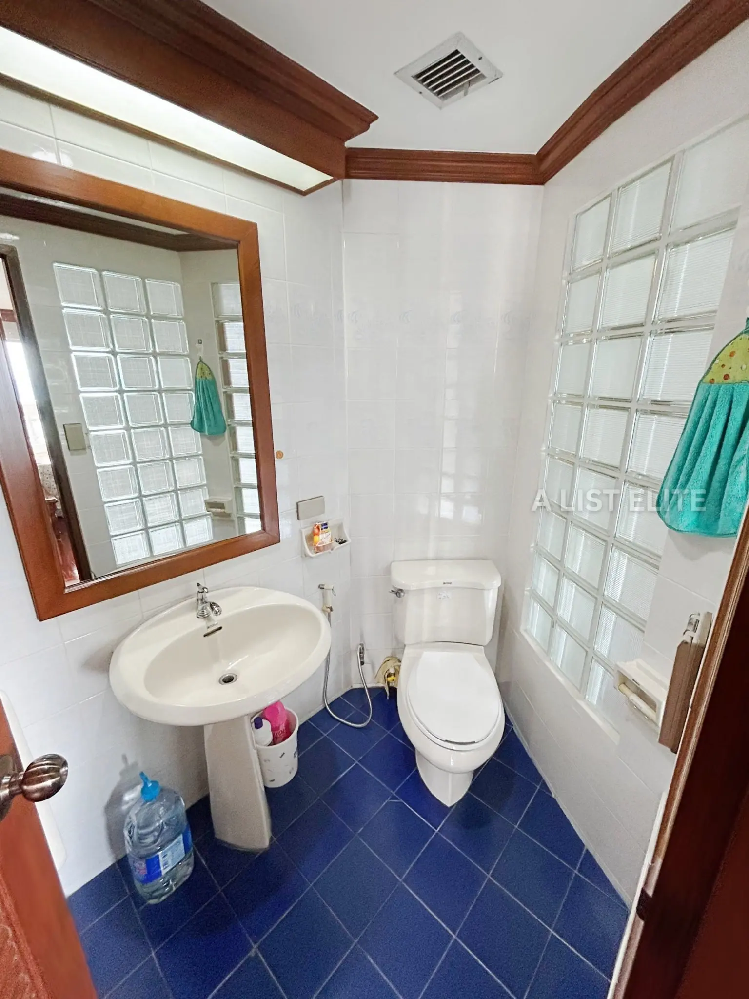 Silver Beach Condominium ซิลเวอร์ บีช คอนโดมิเนียม