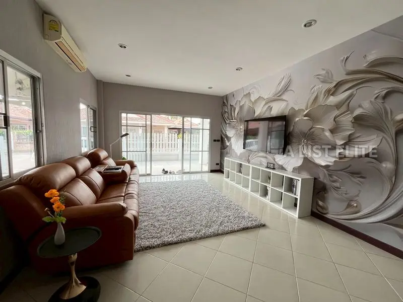 3 Bedroom 3 Bathroom Pool Villa in Pattaya