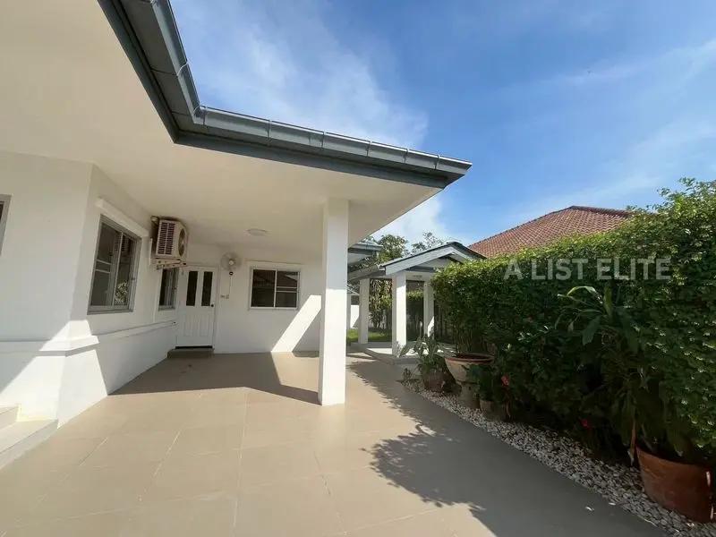 3 Bedroom 3 Bathroom Pool Villa in Pattaya