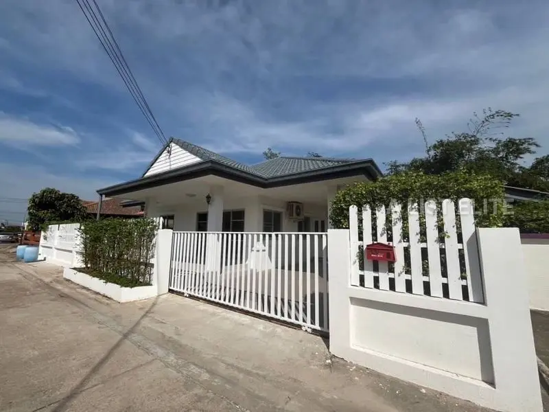 3 Bedroom 3 Bathroom Pool Villa in Pattaya