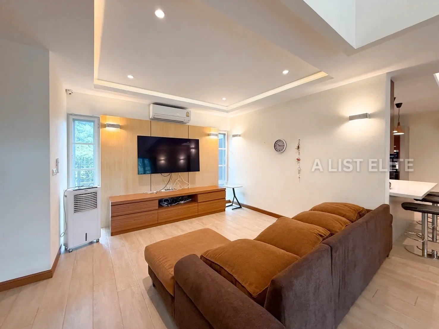 บ้านหรู 4 ห้องนอน 4 ห้องน้ำ บางเสร่ พัทยา