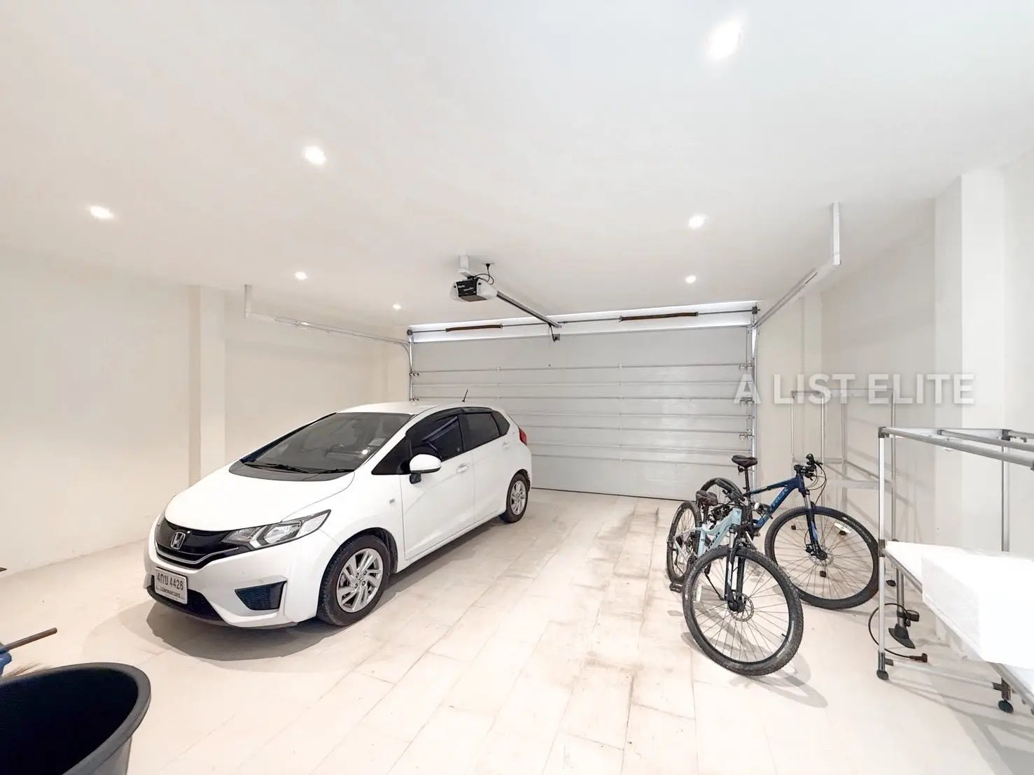 บ้านหรู 4 ห้องนอน 4 ห้องน้ำ บางเสร่ พัทยา