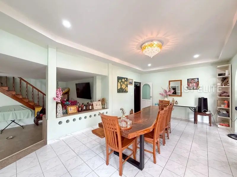 Pattaya land and house village