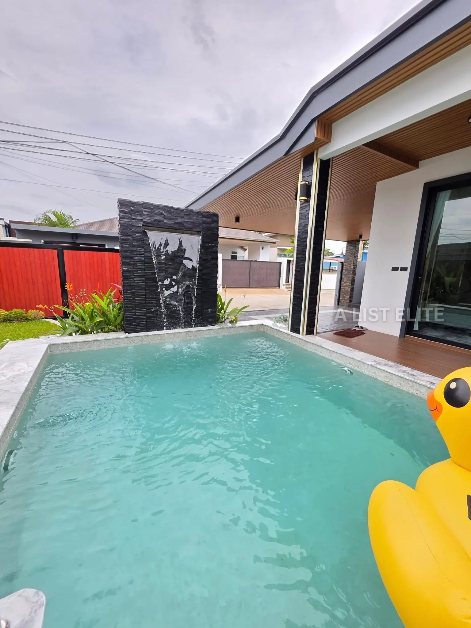 ขายพูลวิลล่า 3 ห้องนอน 4 ห้องน้ำ พัทยา ใกล้อ่างมาบประชัน