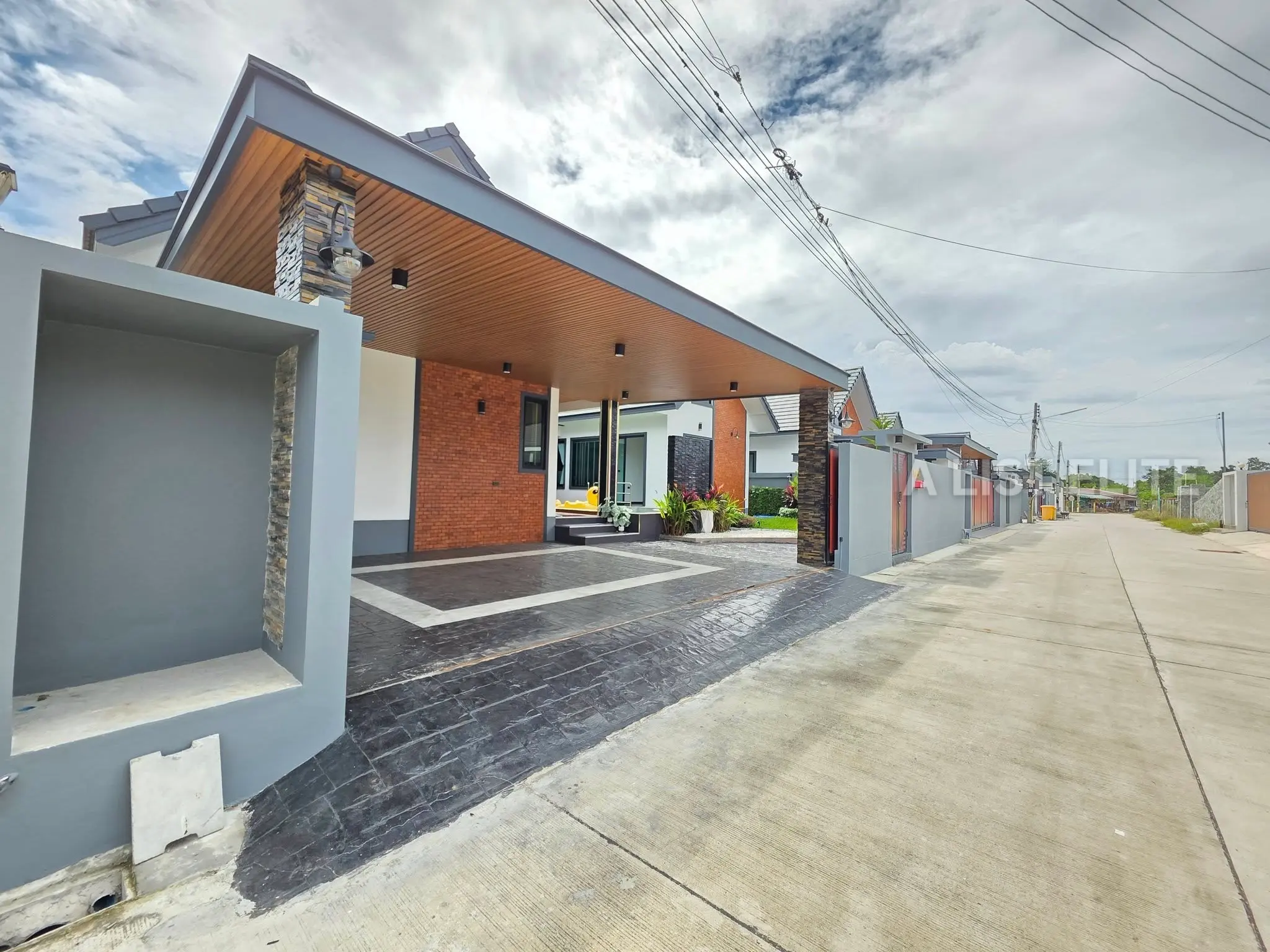 ขายพูลวิลล่า 3 ห้องนอน 4 ห้องน้ำ พัทยา ใกล้อ่างมาบประชัน