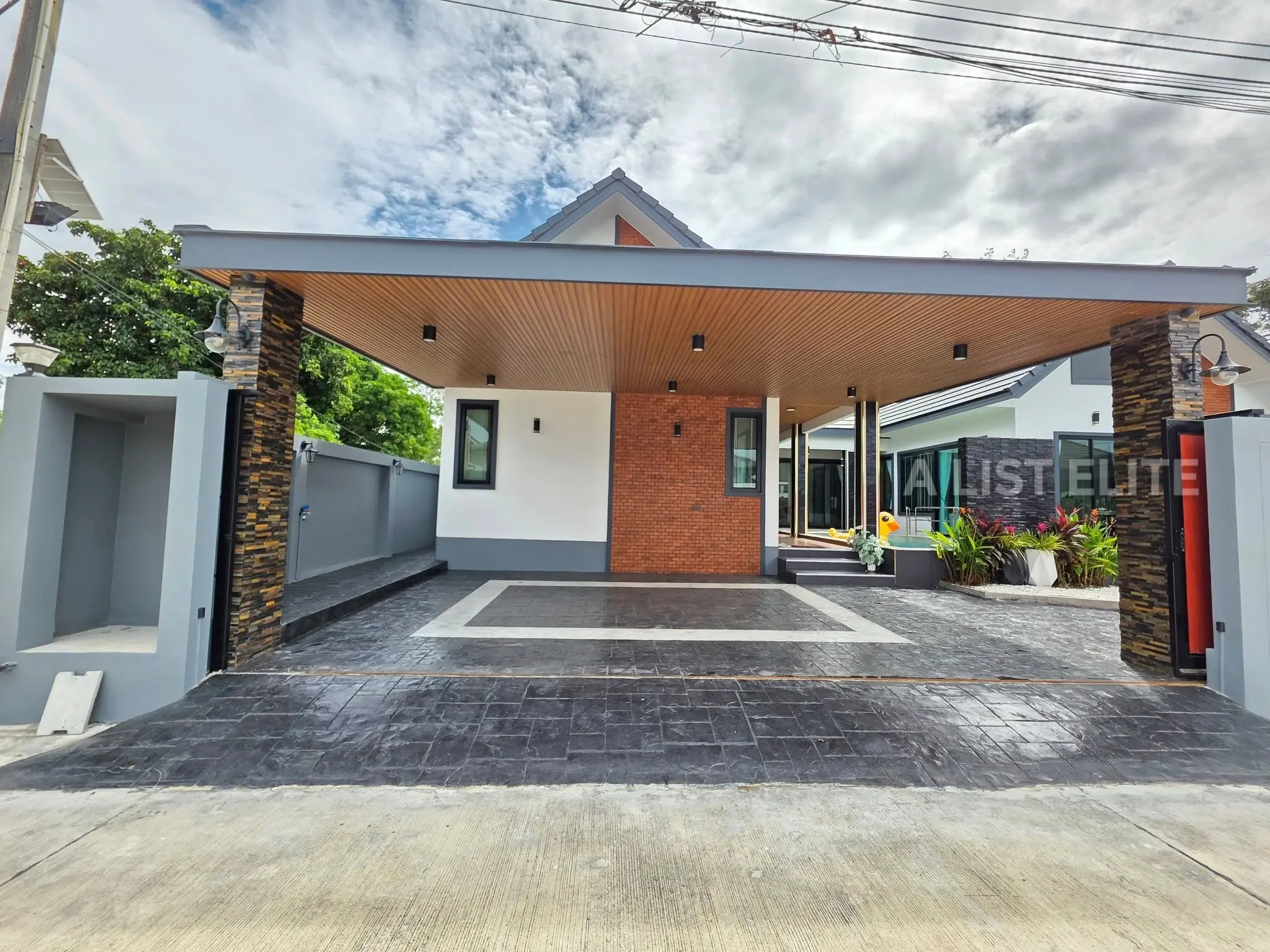 ขายพูลวิลล่า 3 ห้องนอน 4 ห้องน้ำ พัทยา ใกล้อ่างมาบประชัน