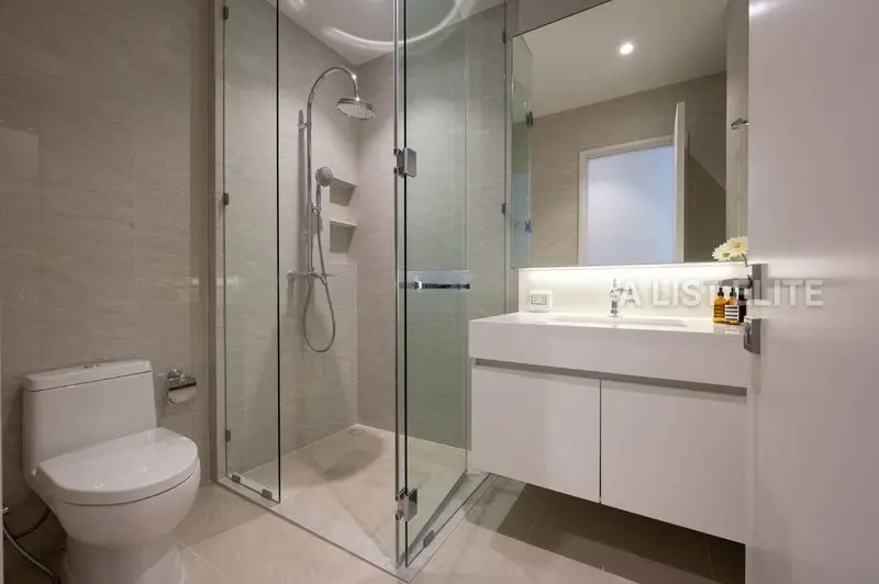 3 Bedroom 3 Bathroom Condo in Muniq Langsuan, Bangkok