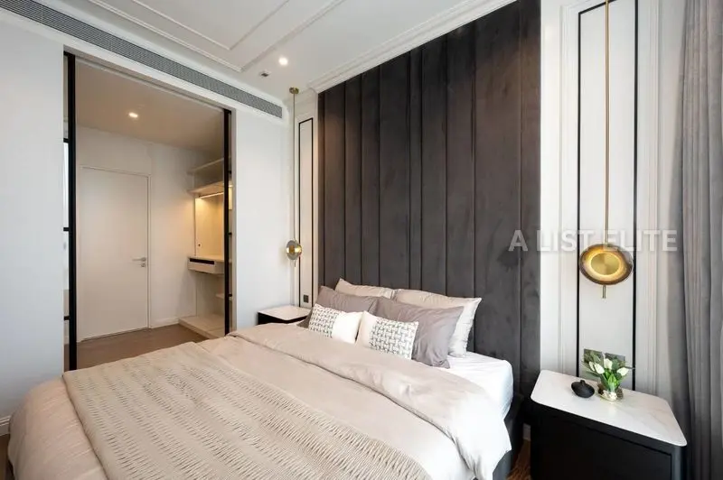 3 Bedroom 3 Bathroom Condo in Muniq Langsuan, Bangkok