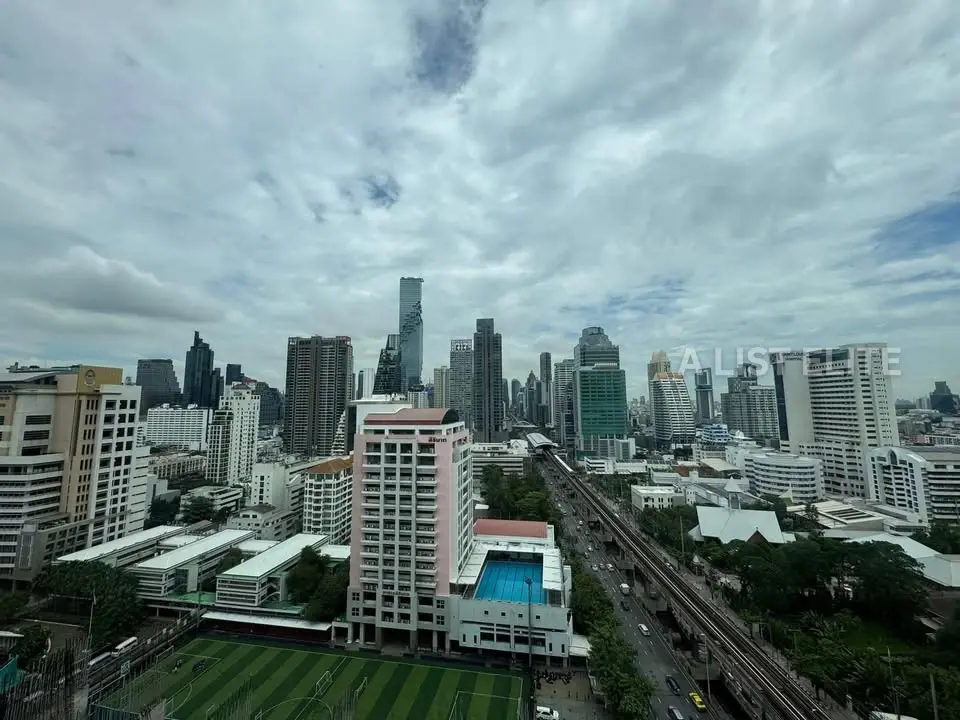 THE DIPLOMAT SATHORN