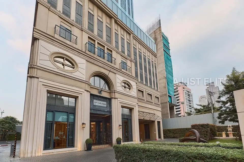 THE DIPLOMAT SATHORN