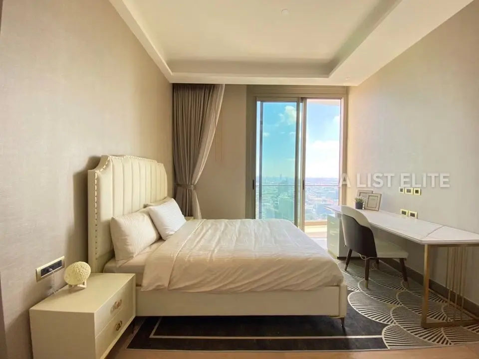 THE RESIDENCES AT MANDARIN ORIENTAL