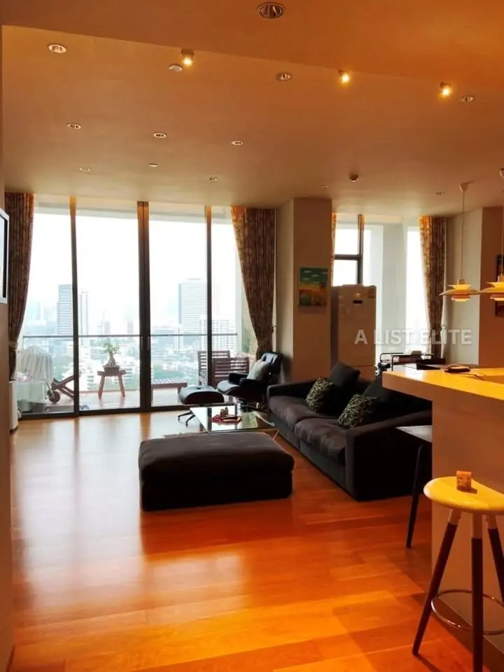 THE SUKHOTHAI RESIDENCES