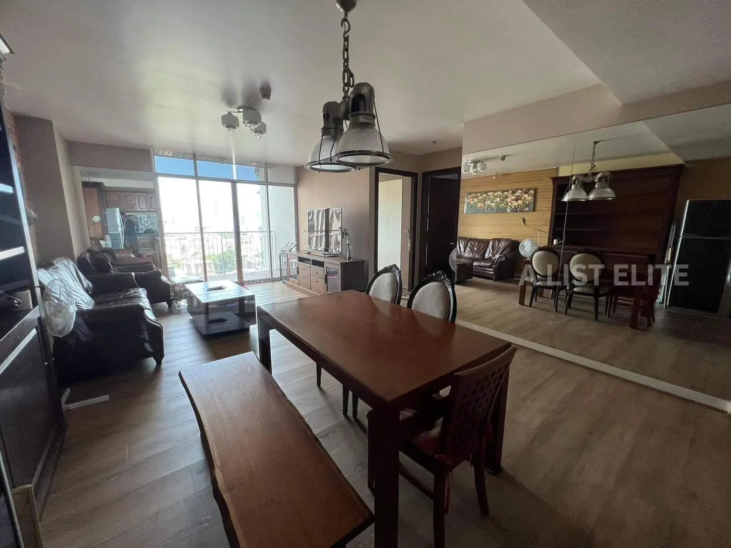 URBANA SATHORN