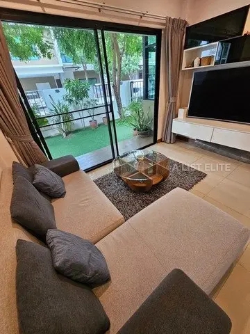 วิลล่าอาร์คาเดีย ศรีนครินทร์