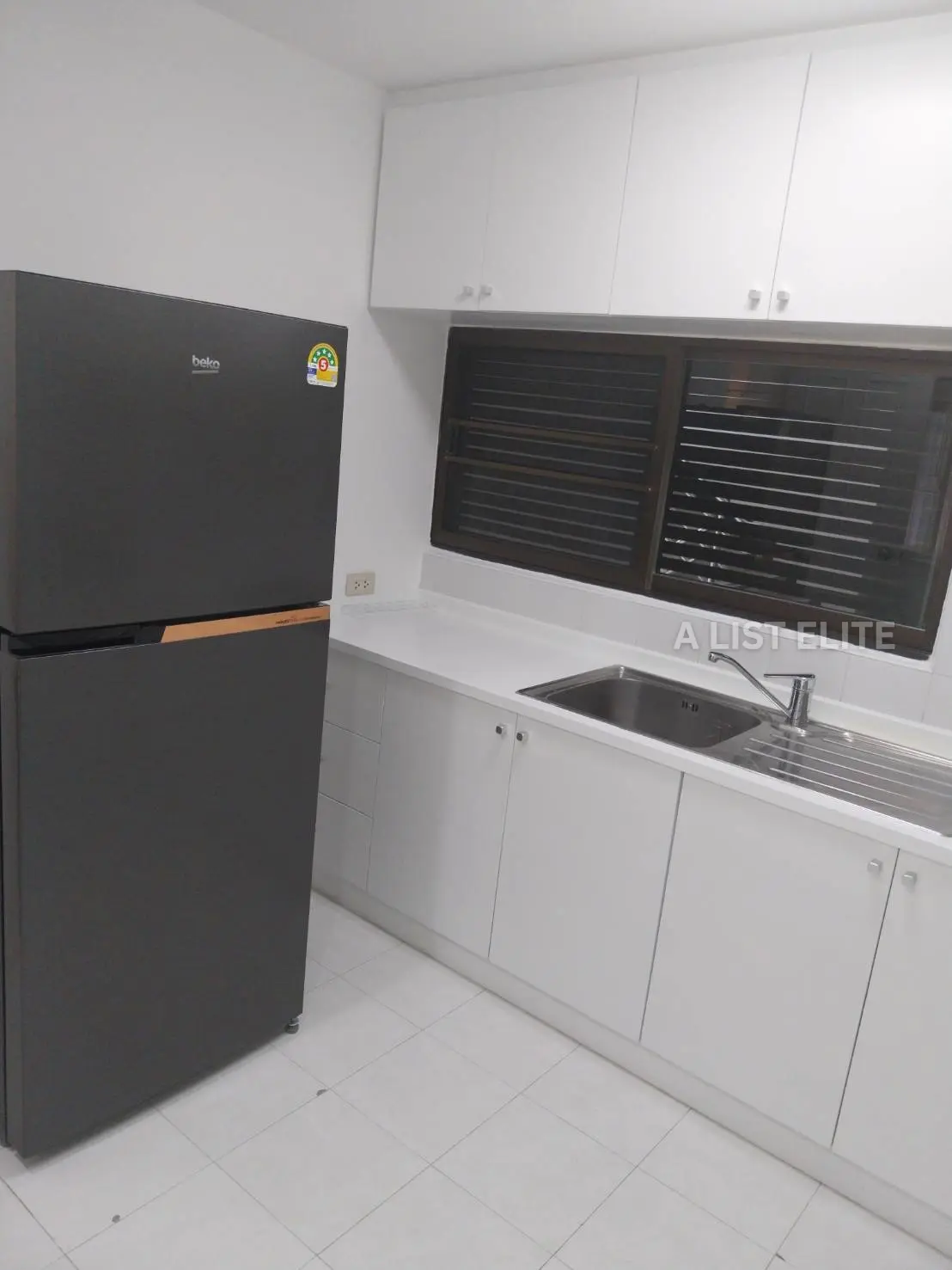 ELITEIT240029 อคาเดเมีย แกรนด์ ทาวเวอร์