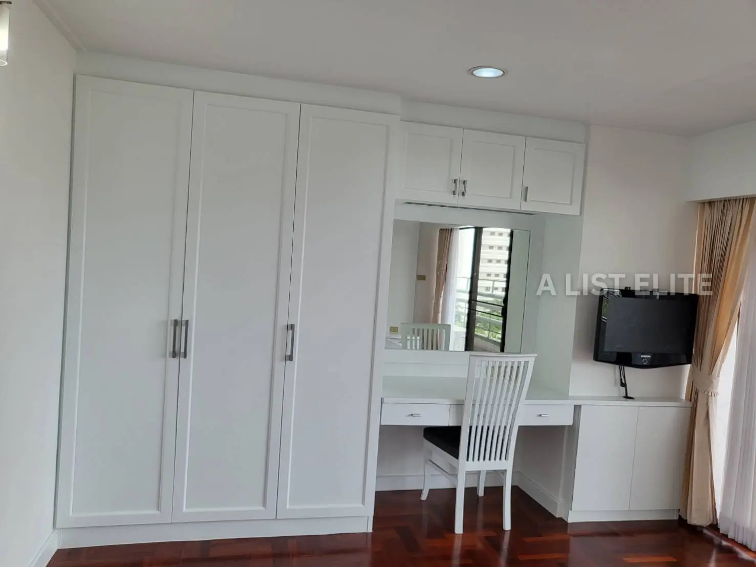 ELITEIT240032 ริชมอนด์ พาเลส