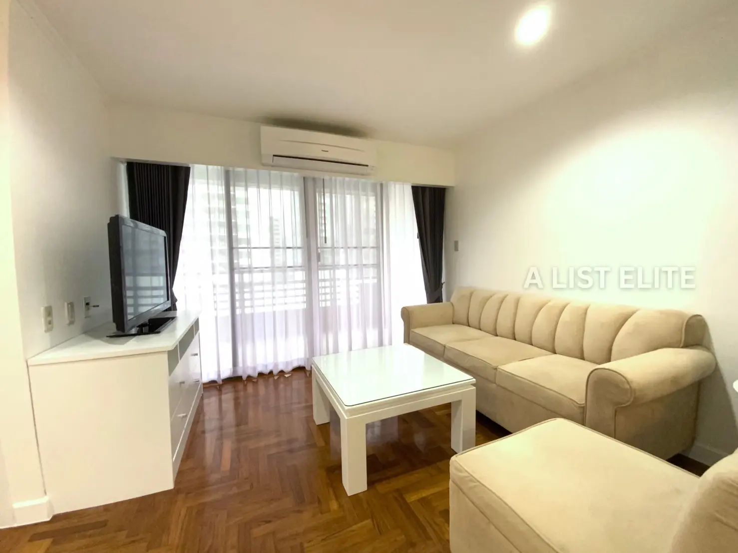 ELITEIT240031 ริชมอนด์ พาเลส