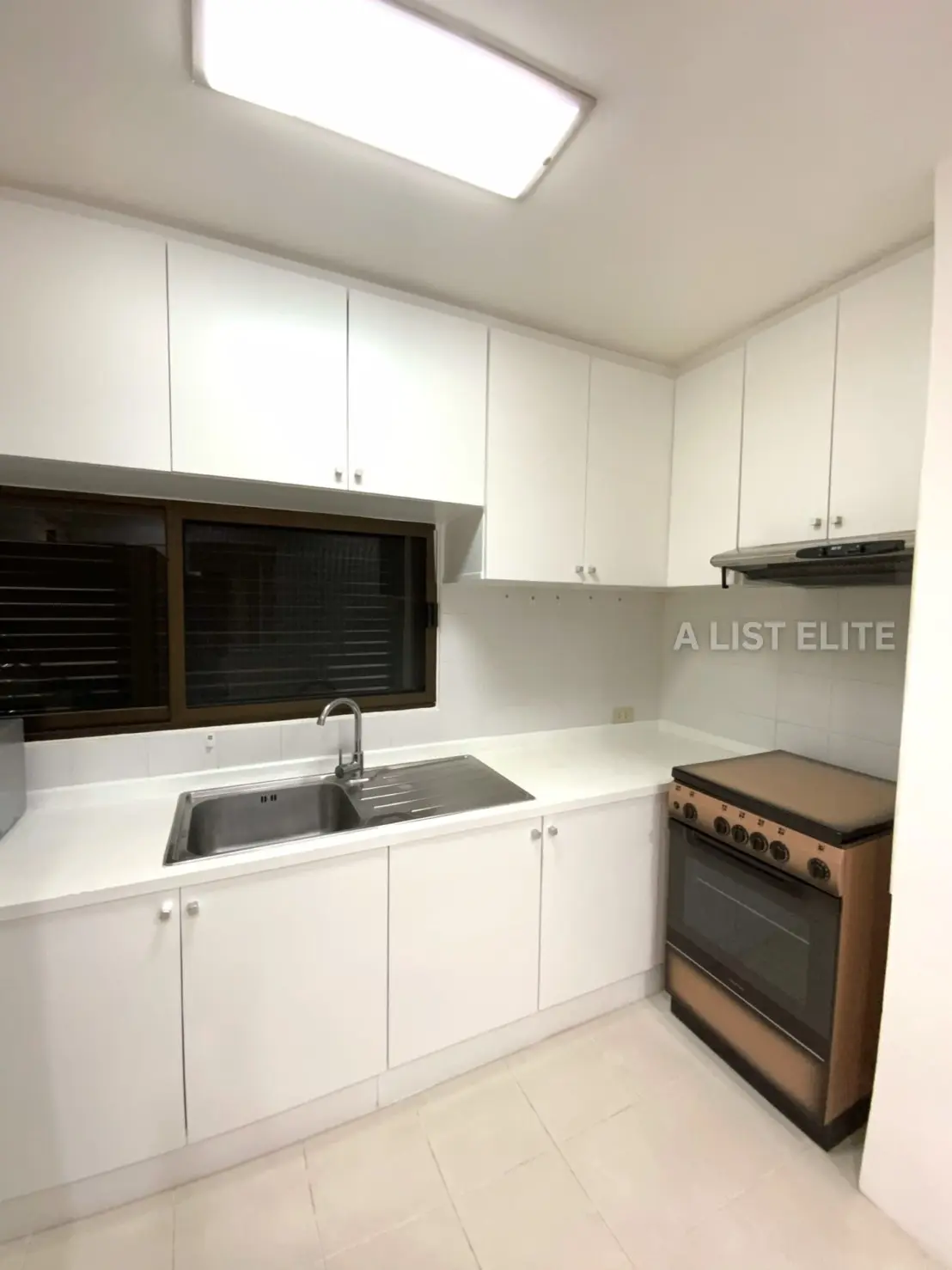 ELITEIT240031 ริชมอนด์ พาเลส