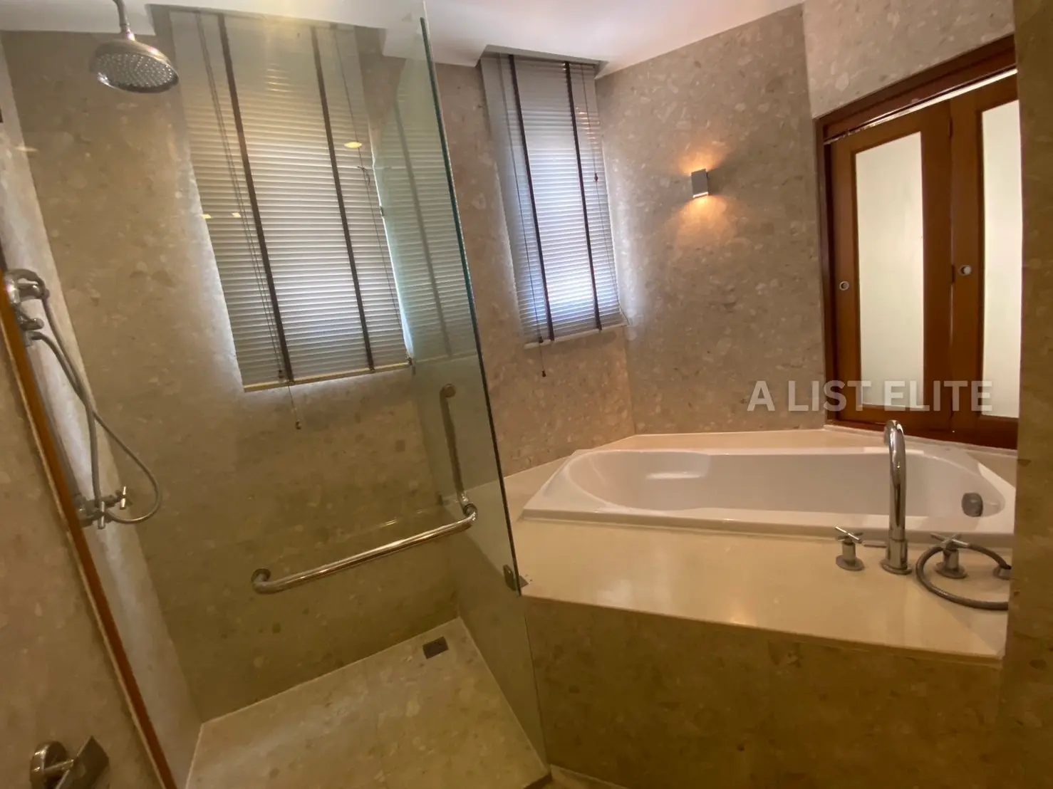 ELITEIT240041 วิสคาย่า ไพรเวท เรสซิเดนท์