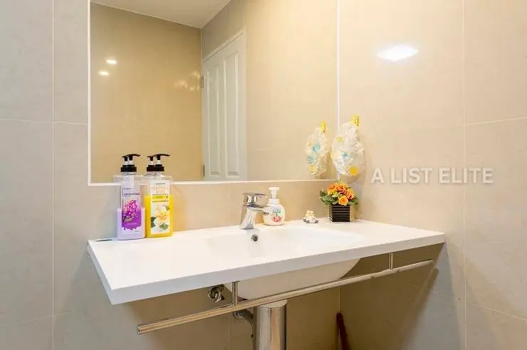 ELITEIT240015 Baan Sathorn Chaopraya