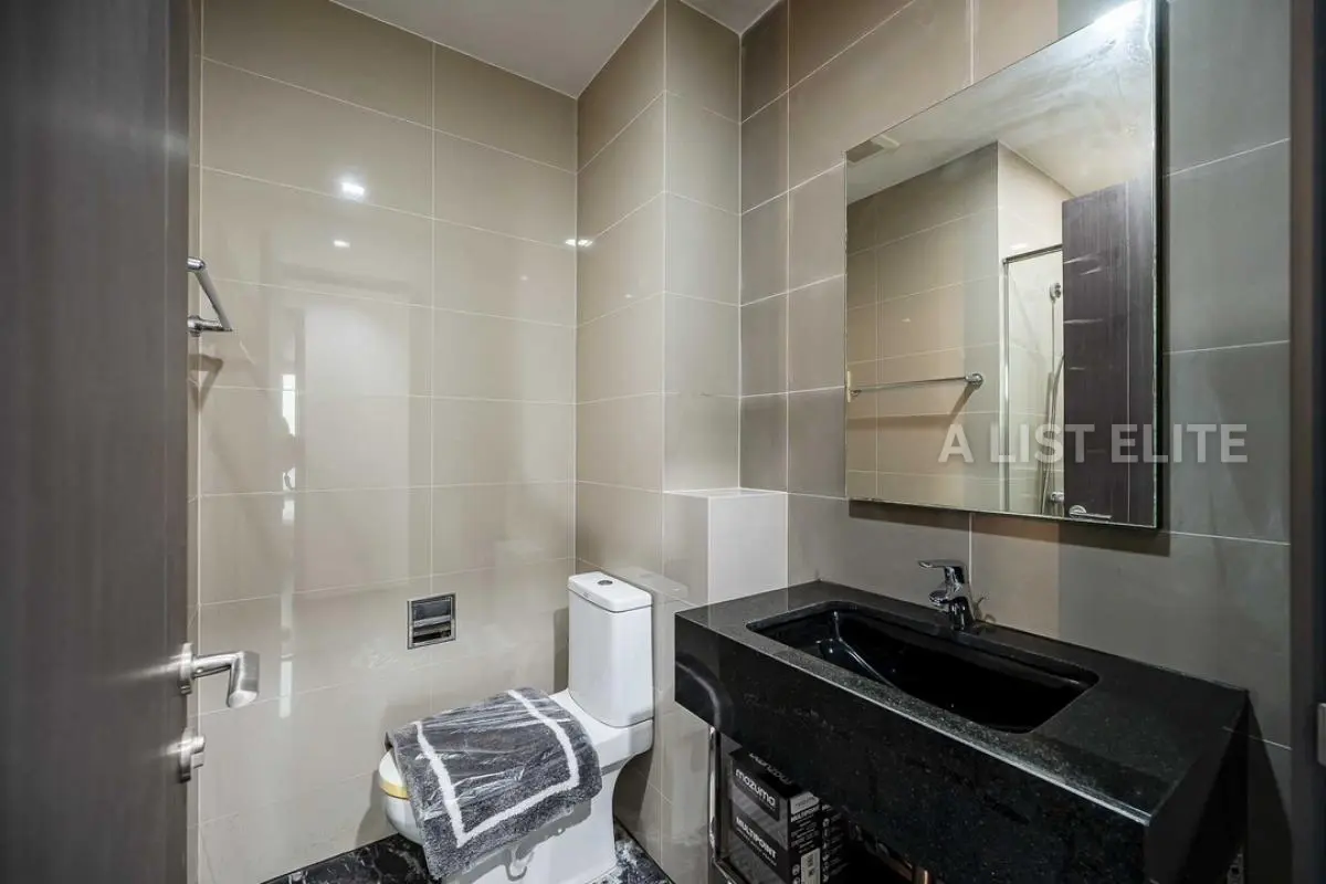 Edge Sukhumvit 23