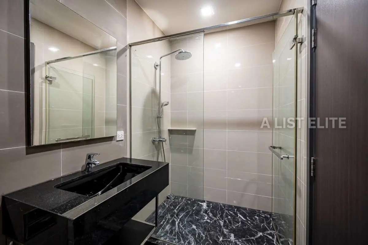 Edge Sukhumvit 23