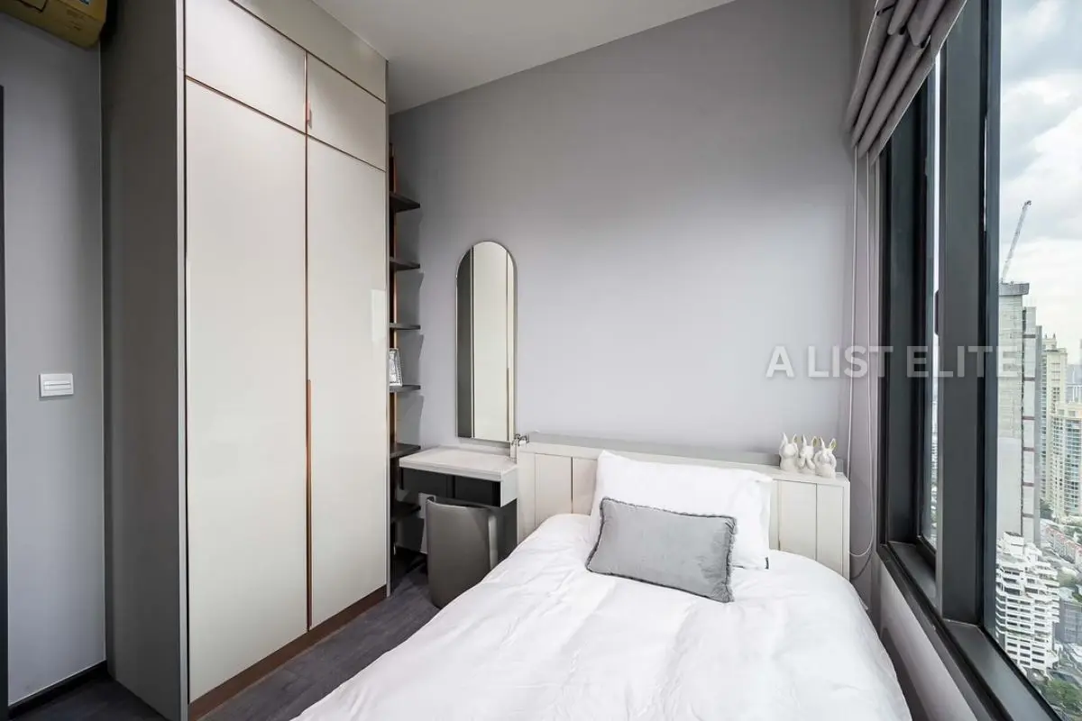Edge Sukhumvit 23