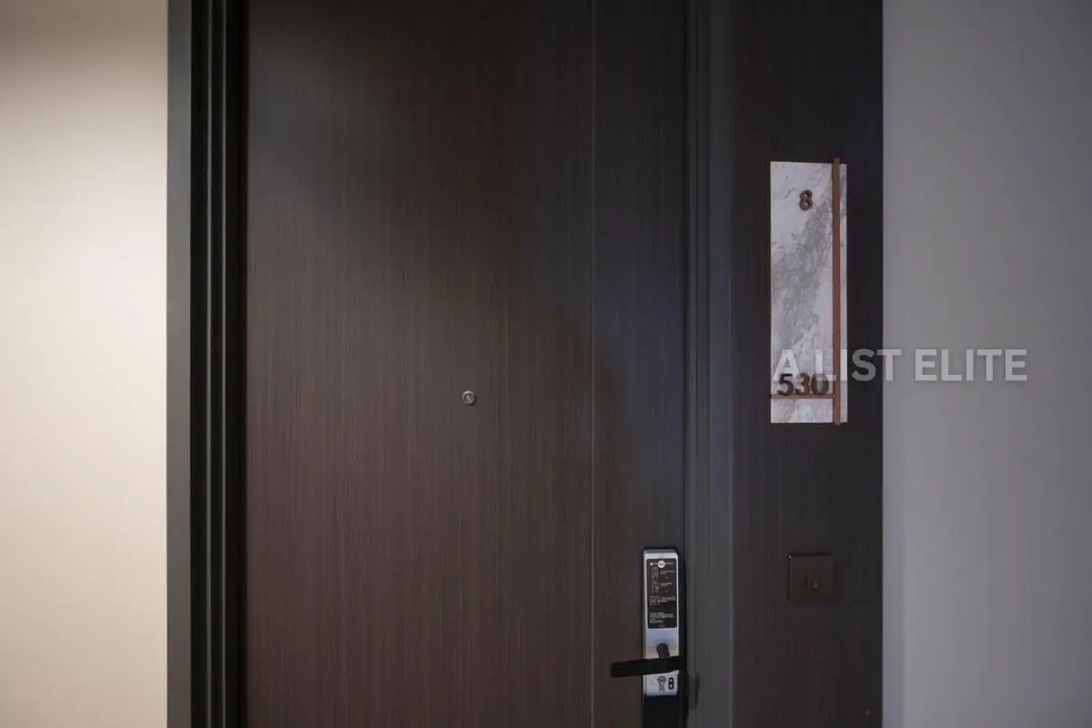 Edge Sukhumvit 23