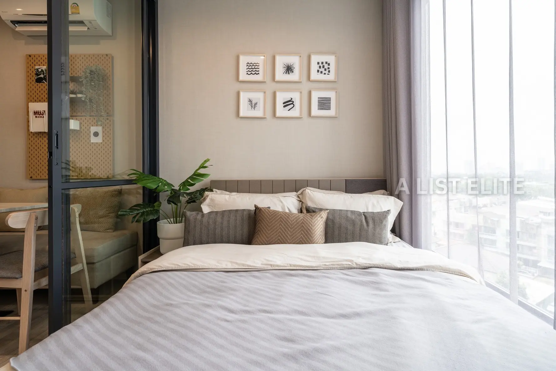 Ideo Mobi Sukhumvit East Point