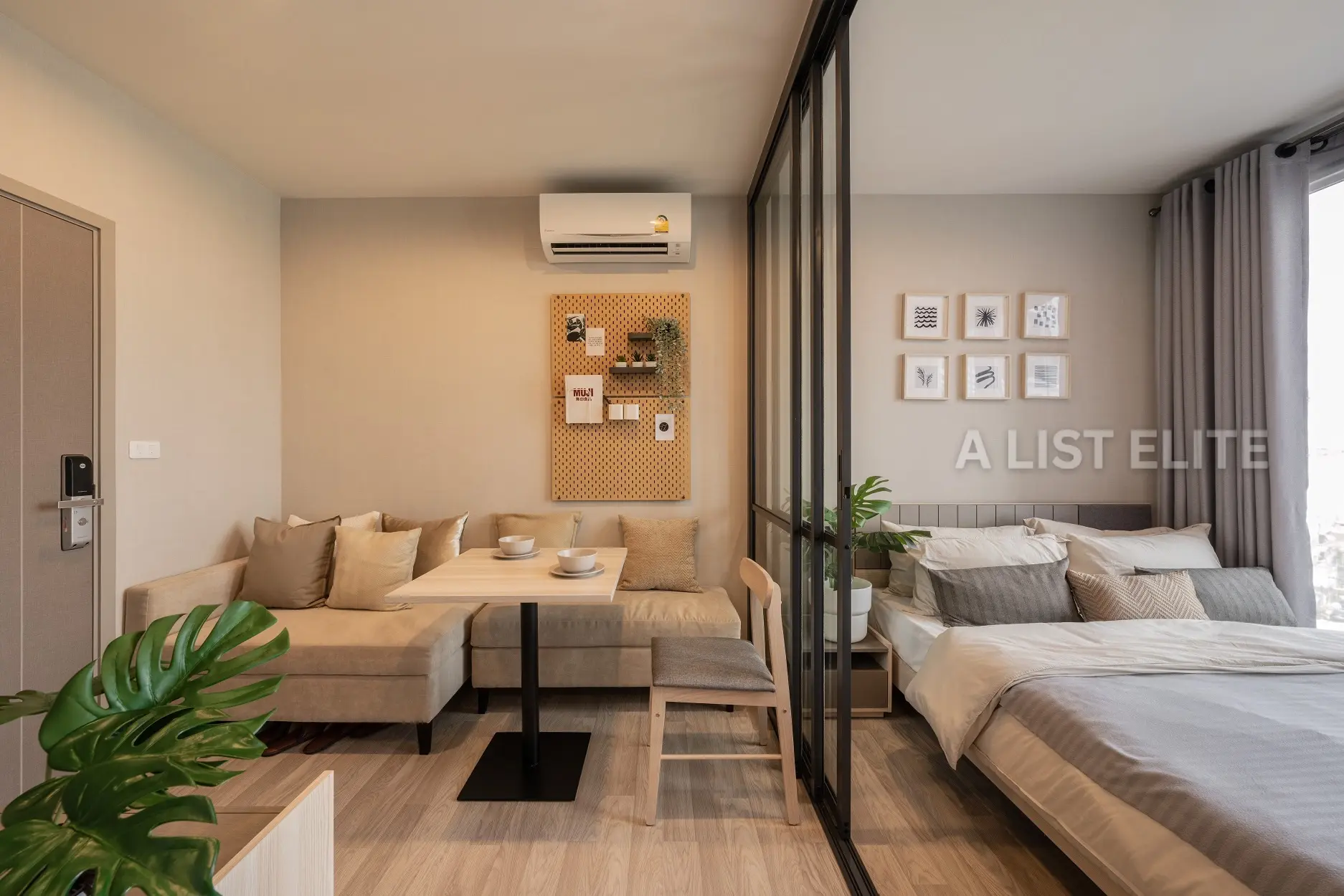 Ideo Mobi Sukhumvit East Point