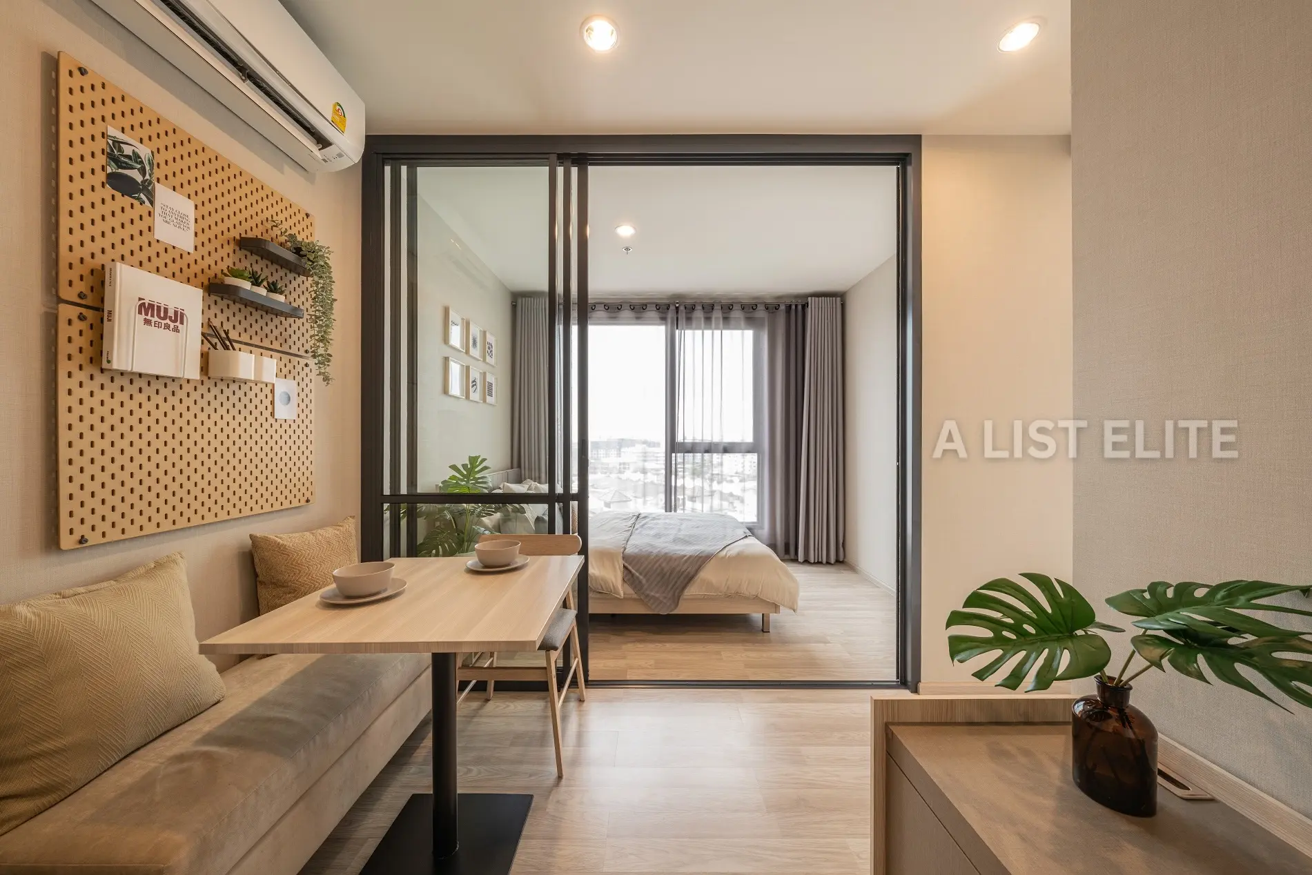 Ideo Mobi Sukhumvit East Point