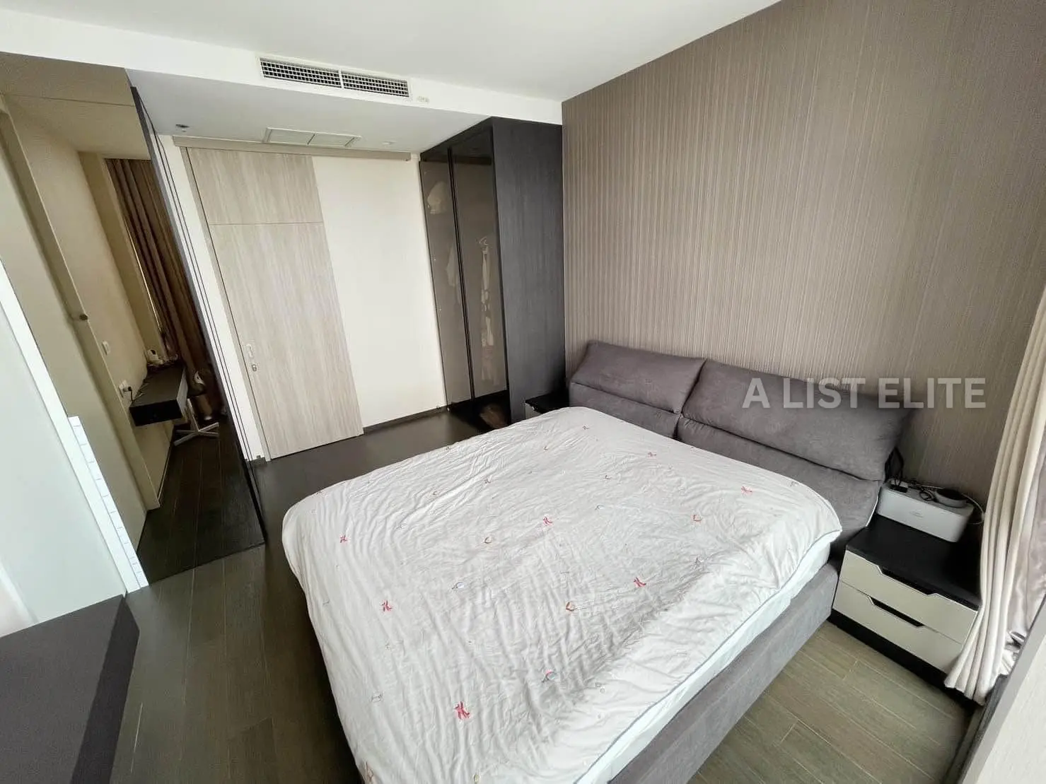 Noble Ploenchit